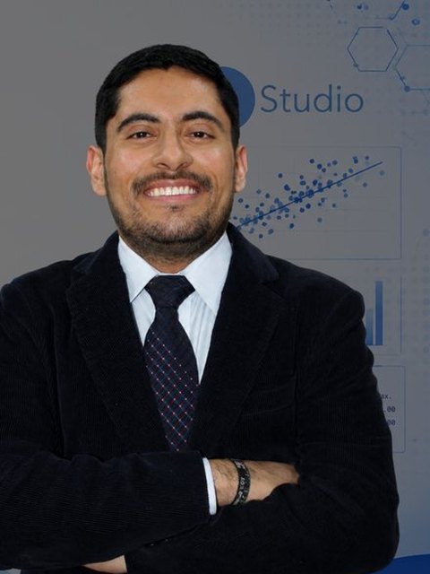 Msc. Víctor Cornejo